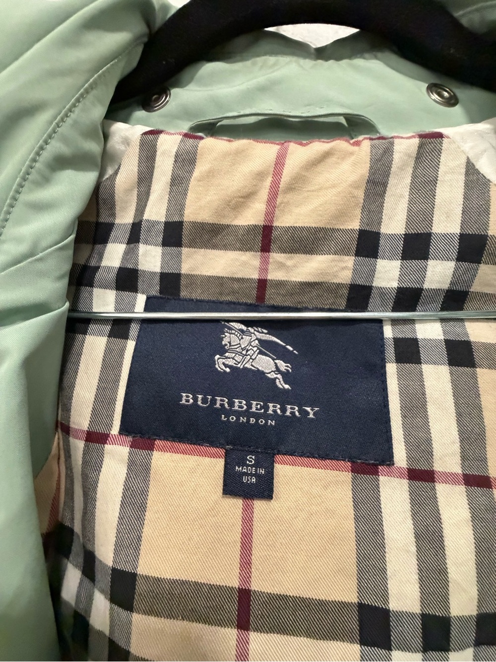 Burberry Mint Green Hooded Raincoat with Signature Check Lining - Picture 6 of 10
